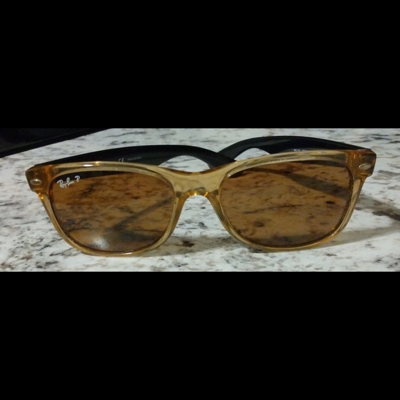 SOLD - Authentic Ray-Ban RB2132 New Wayfarer Bi-Color Sunglasses - Picture 7 of 8